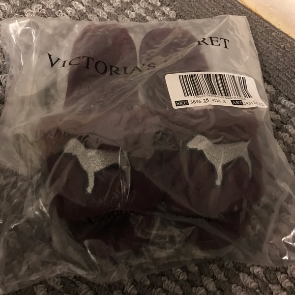 🆕 PINK open toe slippers - small - Picture 2 of 2